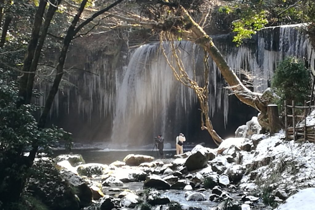 Nabegataki falls winter frozen