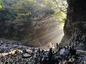 beautiful cave in Japan Kyushu Amanoyasukawara cave, Takachiho Tour Explore Kumamoto