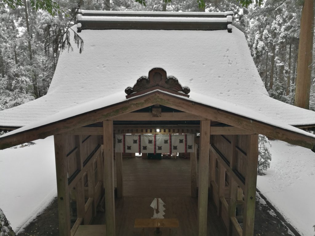 kamishikimi kumano imasu shrine building