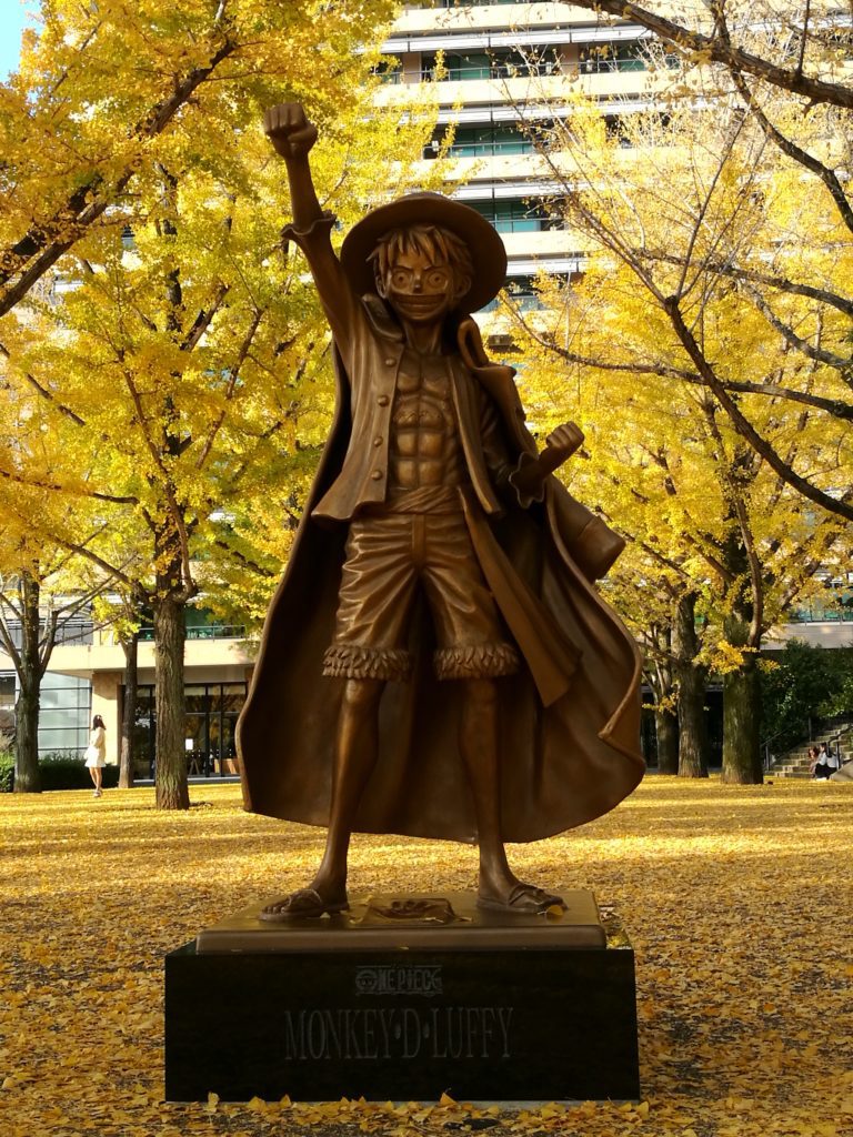 Luffy statue One Piece autumn Kumamoto Prefectural in front of office