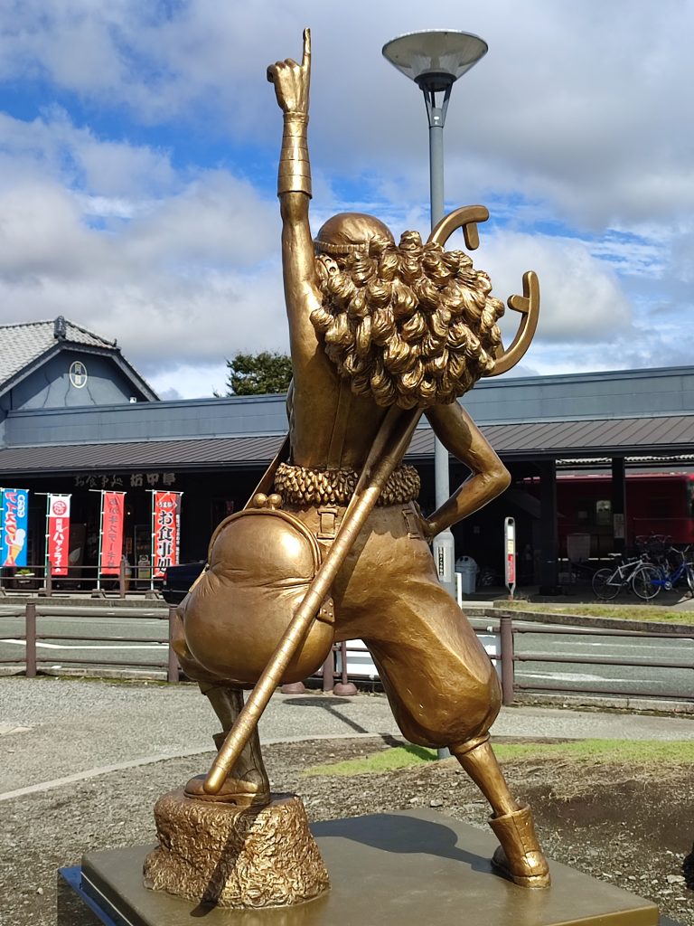 Kumamoto's One Piece Statues - Explore Kumamoto