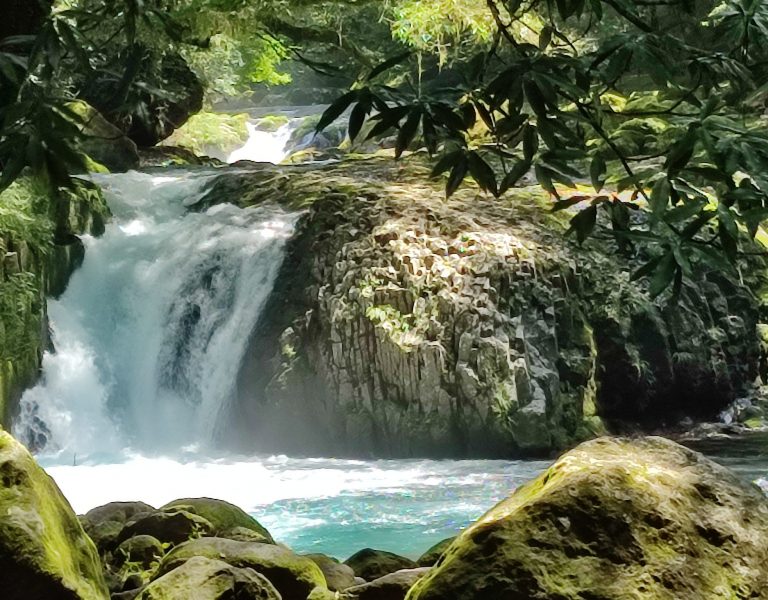Explore Kumamoto Kikuchi Gorge waterfalls - Kikuchi gorge tour